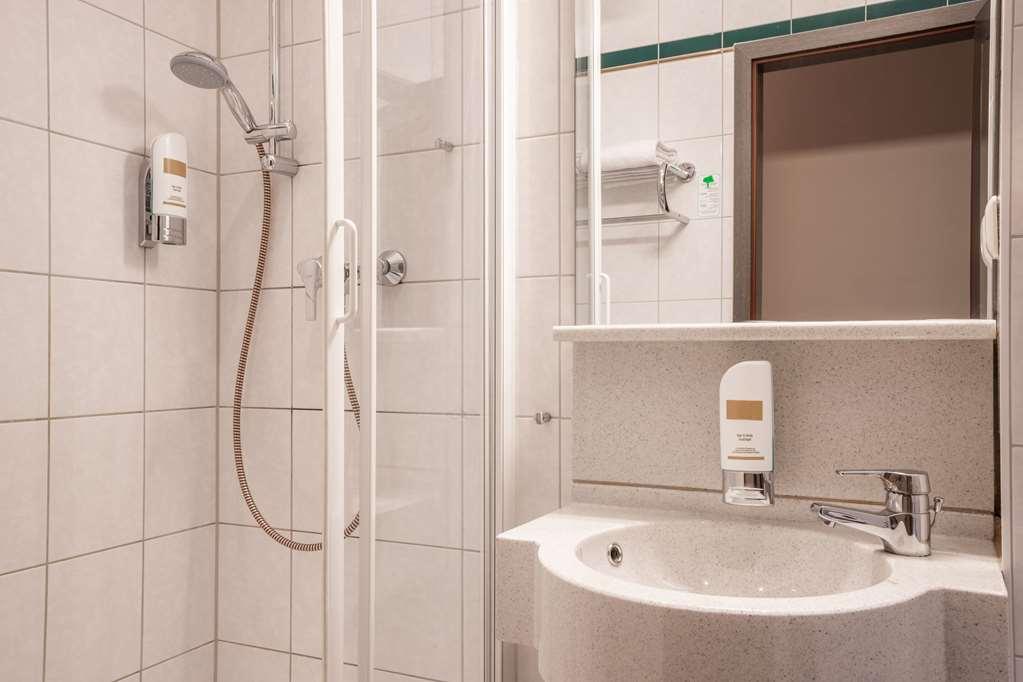1, 2, Sleep Boardinghouse Unterschleissheim Zentrum 部屋 写真